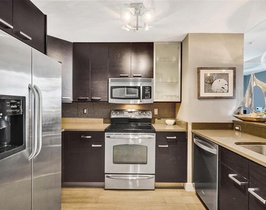 255 Evernia Street - Photo Thumbnail 15