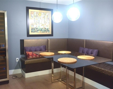 255 Evernia Street - Photo Thumbnail 6