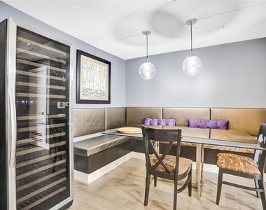 255 Evernia Street - Photo Thumbnail 7