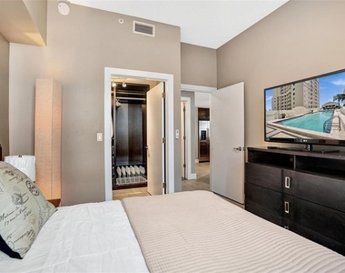 255 Evernia Street - Photo Thumbnail 12