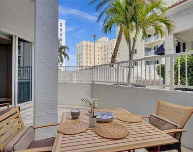 255 Evernia Street - Photo Thumbnail 19