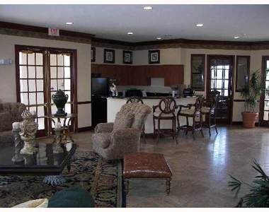5011 Wiles Road - Photo Thumbnail 18