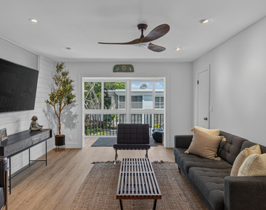 6515 Bay Club Drive - Photo Thumbnail 13