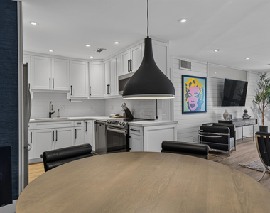 6515 Bay Club Drive - Photo Thumbnail 22