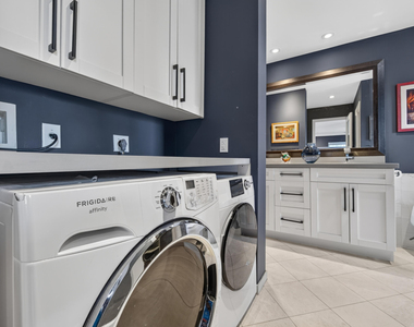 6515 Bay Club Drive - Photo Thumbnail 11