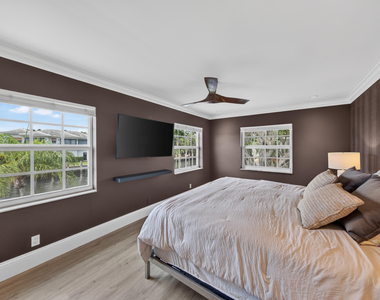 6515 Bay Club Drive - Photo Thumbnail 6