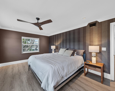 6515 Bay Club Drive - Photo Thumbnail 4