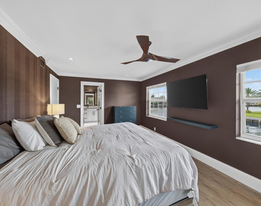 6515 Bay Club Drive - Photo Thumbnail 3