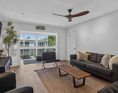 6515 Bay Club Drive - Photo Thumbnail 16
