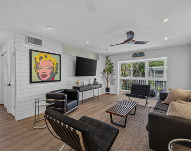6515 Bay Club Drive - Photo Thumbnail 12