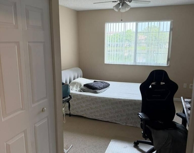 4163 N Haverhill Road - Photo Thumbnail 9