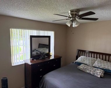 4163 N Haverhill Road - Photo Thumbnail 12