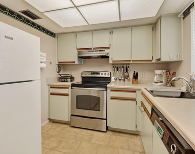 1606 Se Green Acres Circle - Photo Thumbnail 9