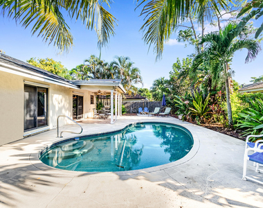 912 Blueberry Drive - Photo Thumbnail 18