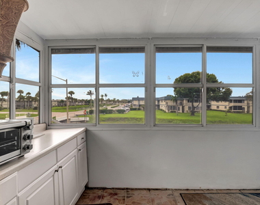 288 Tuscany Lane E - Photo Thumbnail 13