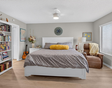 7473 Glendevon Lane - Photo Thumbnail 21