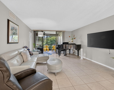 7473 Glendevon Lane - Photo Thumbnail 6