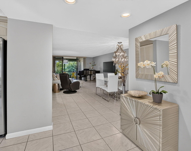 7473 Glendevon Lane - Photo Thumbnail 2