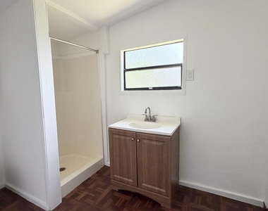 310 Dickson Drive - Photo Thumbnail 38