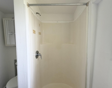 310 Dickson Drive - Photo Thumbnail 36