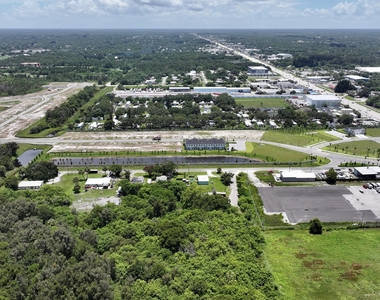 310 Dickson Drive - Photo Thumbnail 46