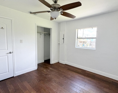 310 Dickson Drive - Photo Thumbnail 25