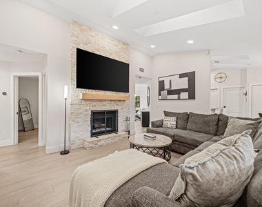 13571 Jonquil Place - Photo Thumbnail 12