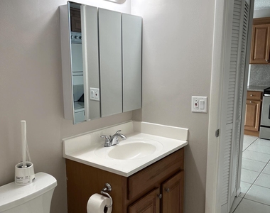 1108 Green Pine Boulevard - Photo Thumbnail 10
