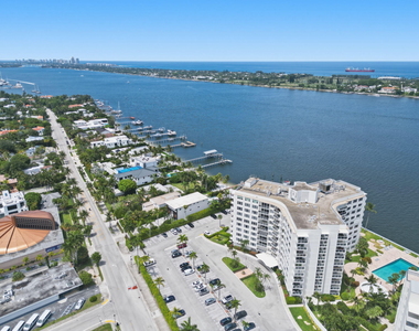 2800 N Flagler Drive - Photo Thumbnail 1
