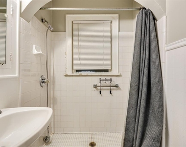 2835 Nw 22nd Street - Photo Thumbnail 23