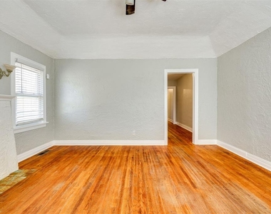 2835 Nw 22nd Street - Photo Thumbnail 5