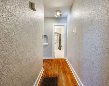 2835 Nw 22nd Street - Photo Thumbnail 18