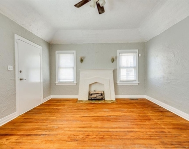 2835 Nw 22nd Street - Photo Thumbnail 1
