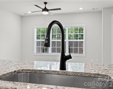 720 Pinecone Drive - Photo Thumbnail 6