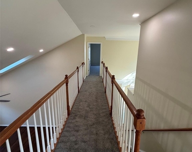 10822 Chamberlain Hall Court - Photo Thumbnail 9