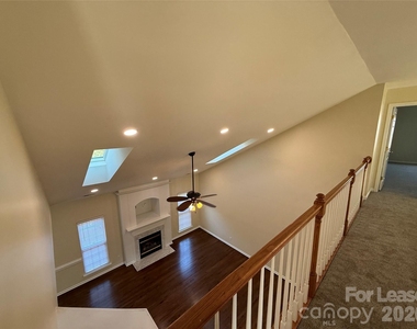 10822 Chamberlain Hall Court - Photo Thumbnail 10