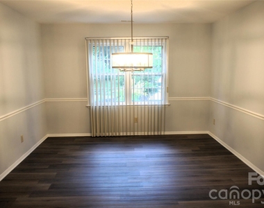 10000 Ridgemore Drive - Photo Thumbnail 11