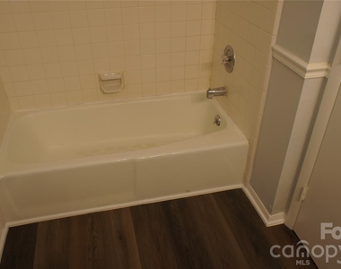 10000 Ridgemore Drive - Photo Thumbnail 33