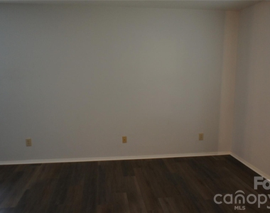 10000 Ridgemore Drive - Photo Thumbnail 28