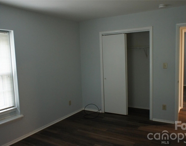 10000 Ridgemore Drive - Photo Thumbnail 18
