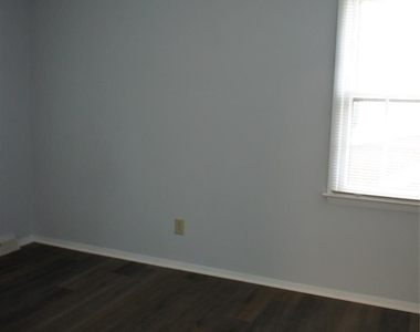 10000 Ridgemore Drive - Photo Thumbnail 24