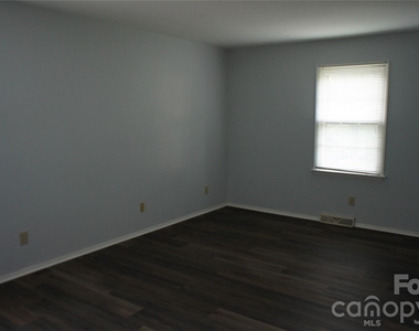 10000 Ridgemore Drive - Photo Thumbnail 26