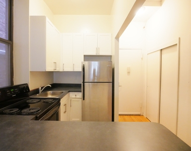427 East 76th Street - Photo Thumbnail 2