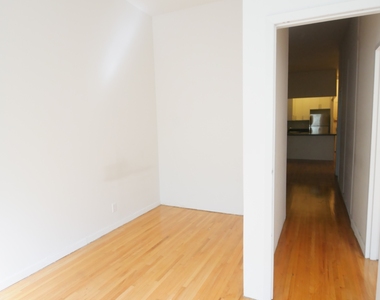 427 East 76th Street - Photo Thumbnail 12