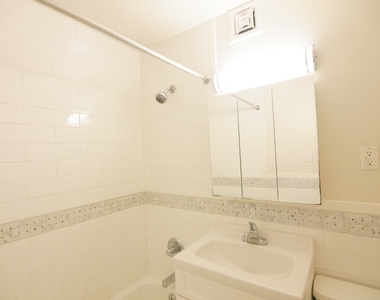 427 East 76th Street - Photo Thumbnail 4
