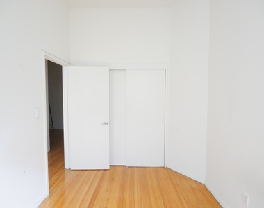427 East 76th Street - Photo Thumbnail 15