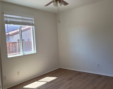 29153 Hydrangea St - Photo Thumbnail 5