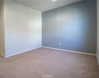 42688 Azure St - Photo Thumbnail 13
