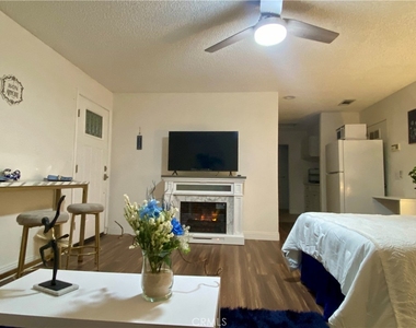 3112 W Avenue N - Photo Thumbnail 6