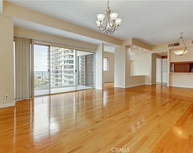 10787 Wilshire - Photo Thumbnail 5